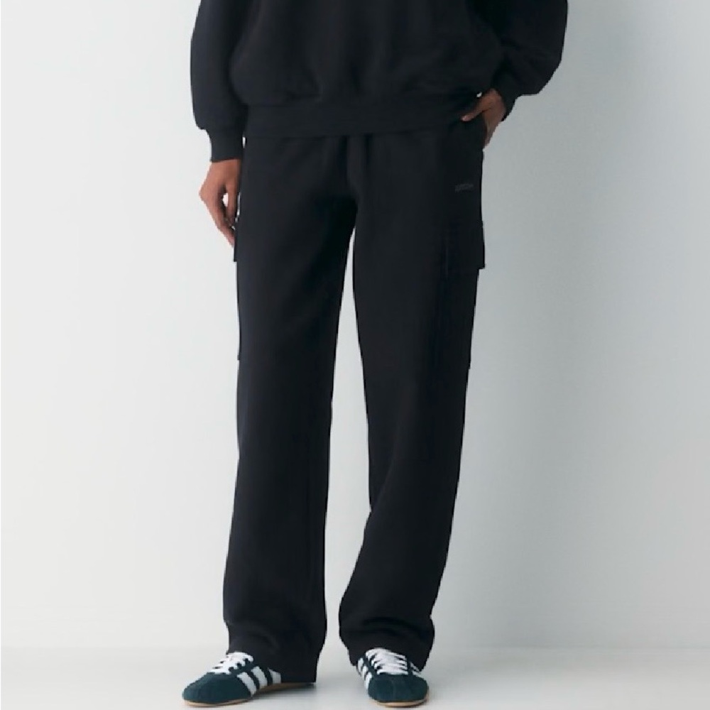 Aritzia Black TNA Cargo Sweatfleece Size Small